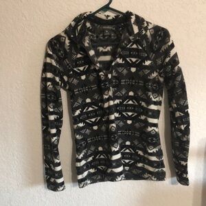 Black and White Patterned Pullover